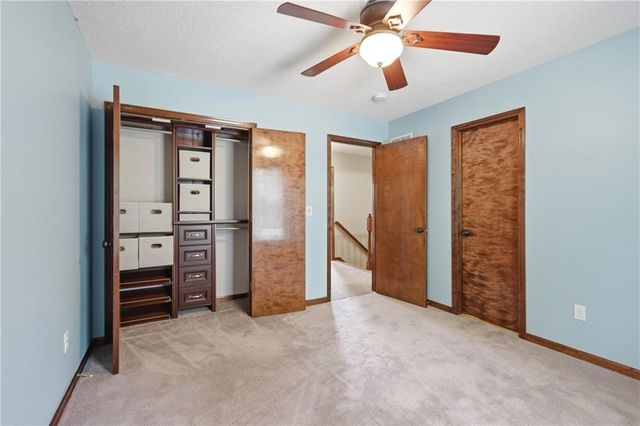 4312 SW Seattle Slew Drive, Lee's Summit, MO 64082