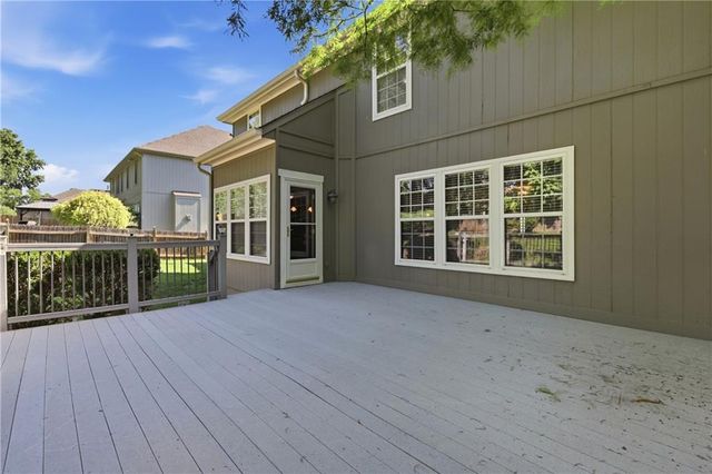 4312 SW Seattle Slew Drive, Lee's Summit, MO 64082