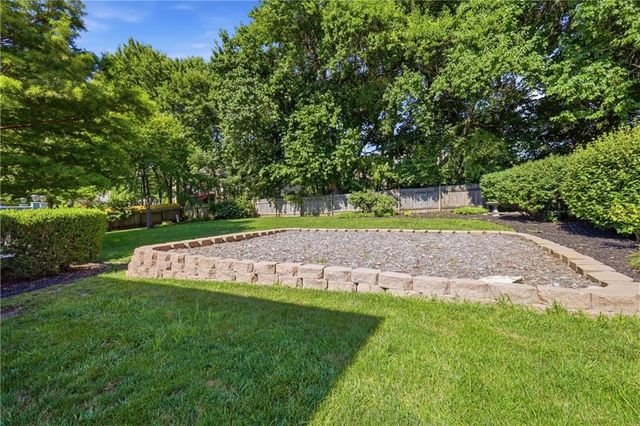 4312 SW Seattle Slew Drive, Lee's Summit, MO 64082
