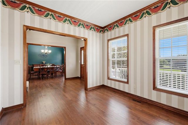 4312 SW Seattle Slew Drive, Lee's Summit, MO 64082