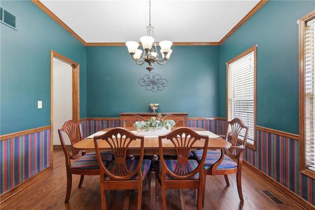 4312 SW Seattle Slew Drive, Lee's Summit, MO 64082
