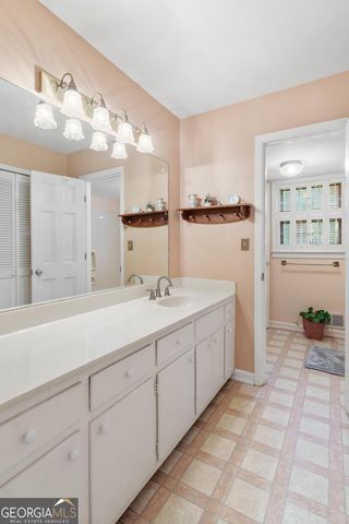 1544 Fair Haven Drive, Riverdale, GA 30296