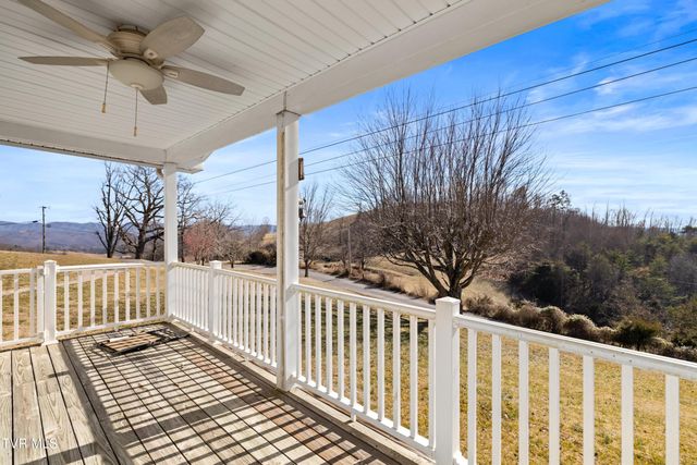 1370 Raven Hill Road, Tazewell, TN 37879