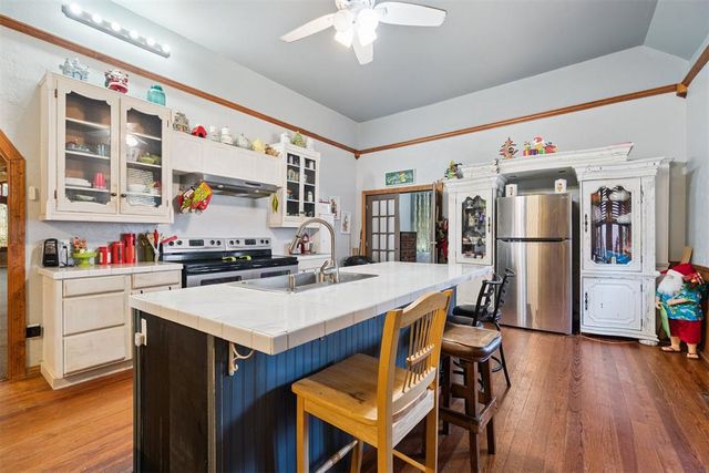 735 N Park Avenue, Shawnee, OK 74801