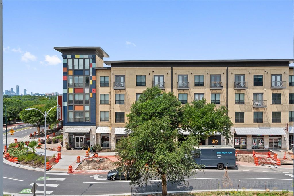 1701 Simond Ave 316, Austin, TX 78723