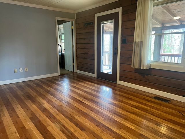 3641 Cabin Creek Road, London, KY 40741