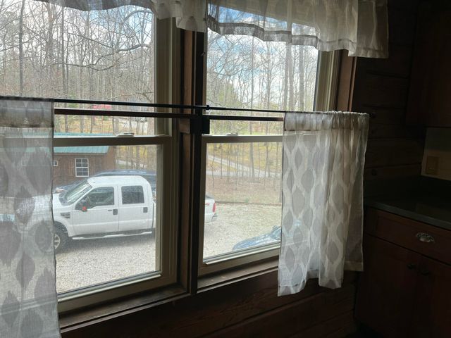 3641 Cabin Creek Road, London, KY 40741