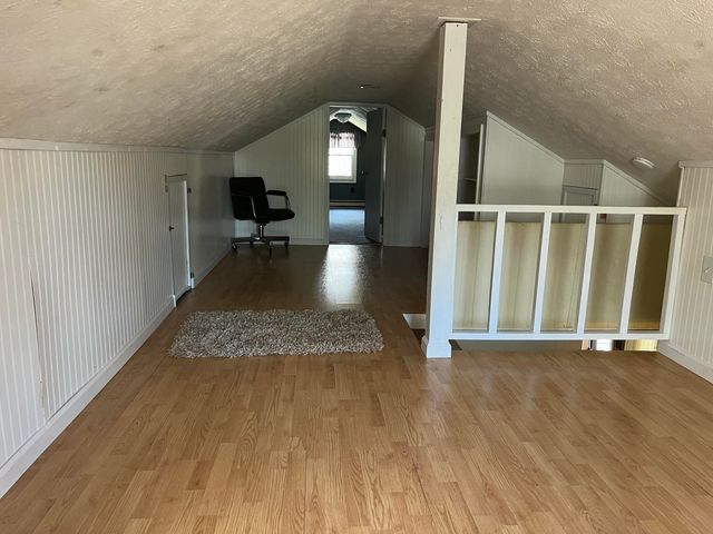 3641 Cabin Creek Road, London, KY 40741