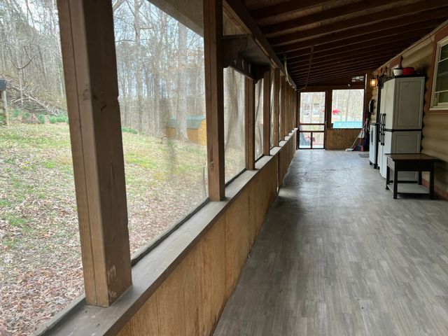 3641 Cabin Creek Road, London, KY 40741