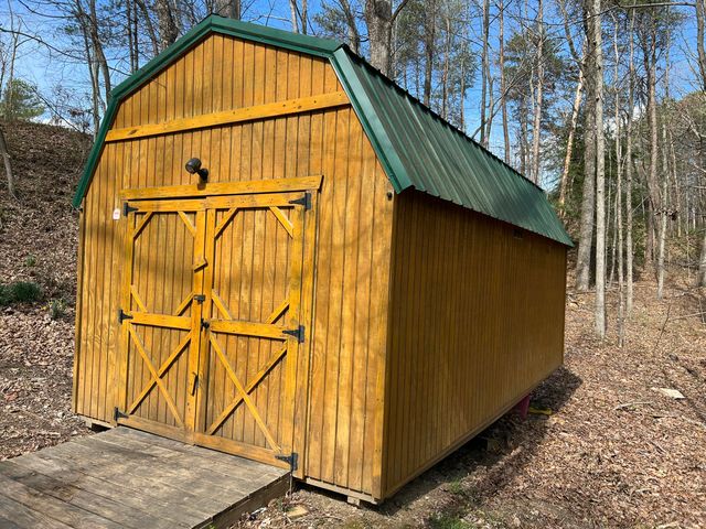 3641 Cabin Creek Road, London, KY 40741