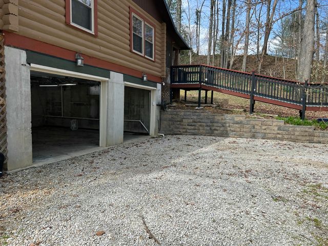 3641 Cabin Creek Road, London, KY 40741