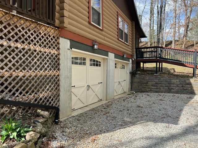 3641 Cabin Creek Road, London, KY 40741