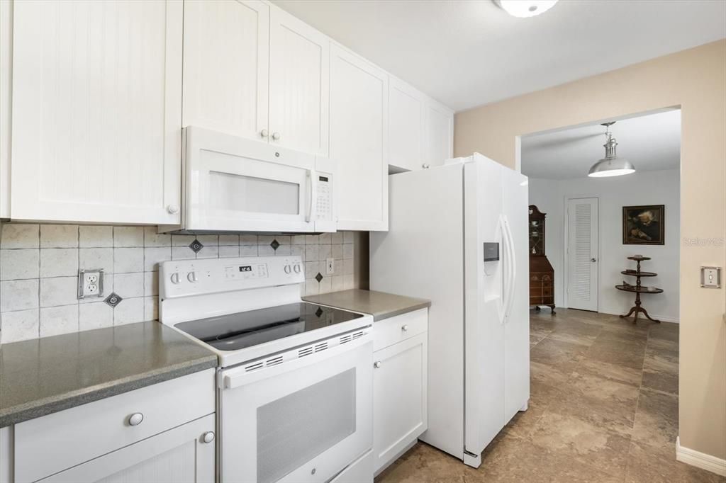 Image 15 of property listing at 1212 71ST STREET NW, Bradenton, FL 34209
