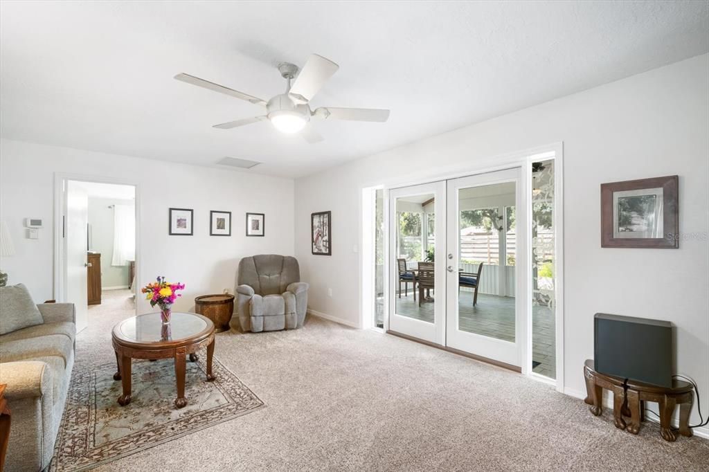 Image 5 of property listing at 1212 71ST STREET NW, Bradenton, FL 34209