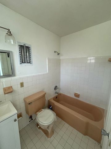 5881 NE 18th Avenue 2, Fort Lauderdale, FL 33334