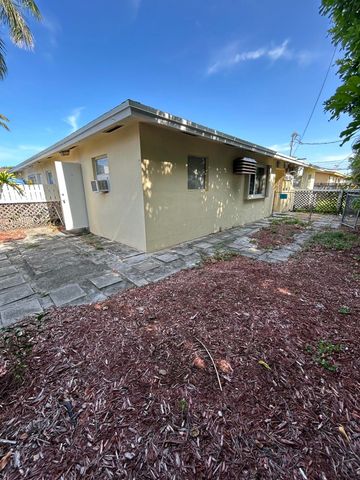 5881 NE 18th Avenue 2, Fort Lauderdale, FL 33334