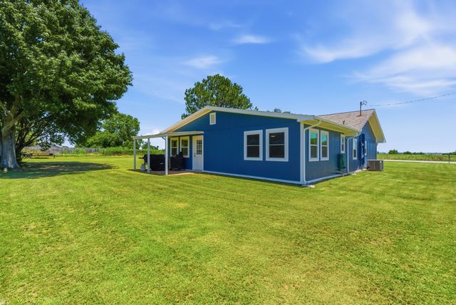 1198 Poe Prairie Road, Millsap, TX 76066
