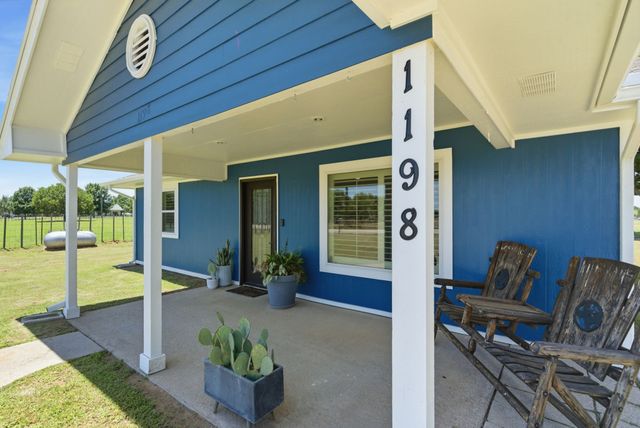 1198 Poe Prairie Road, Millsap, TX 76066
