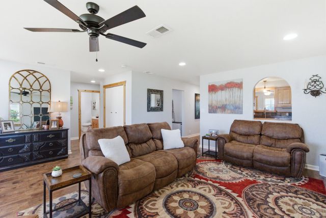 1198 Poe Prairie Road, Millsap, TX 76066