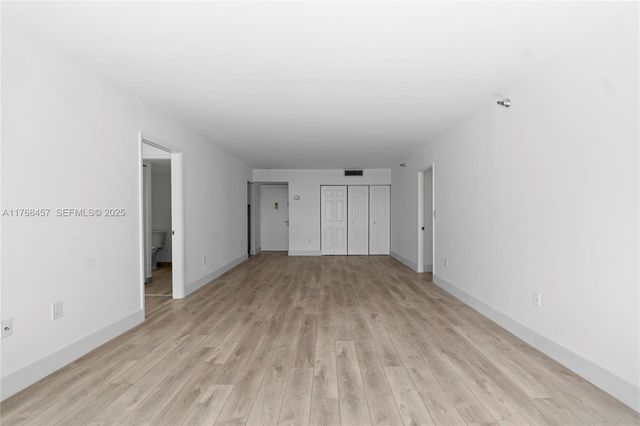 20505 E Country Club Drive 434, Aventura, FL 33180