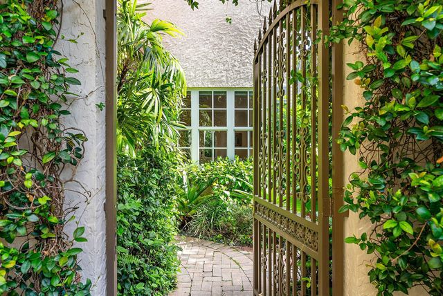 1031 Coralina Lane, Delray Beach, FL 33483