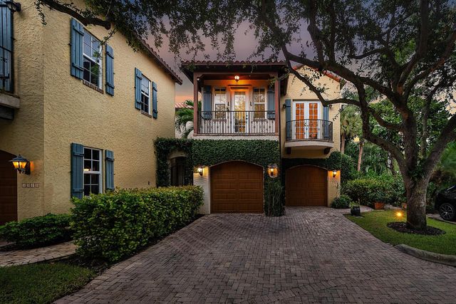 1031 Coralina Lane, Delray Beach, FL 33483