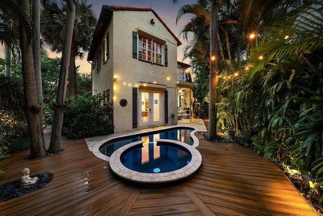 1031 Coralina Lane, Delray Beach, FL 33483