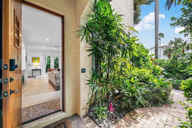 1031 Coralina Lane, Delray Beach, FL 33483