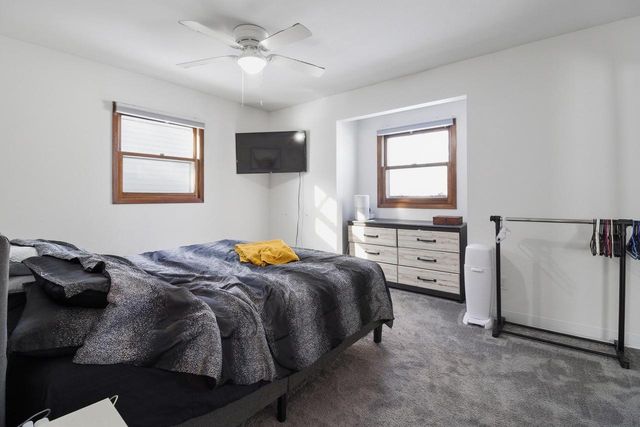 3060 E Stonefield DRIVE, Oak Creek, WI 53154