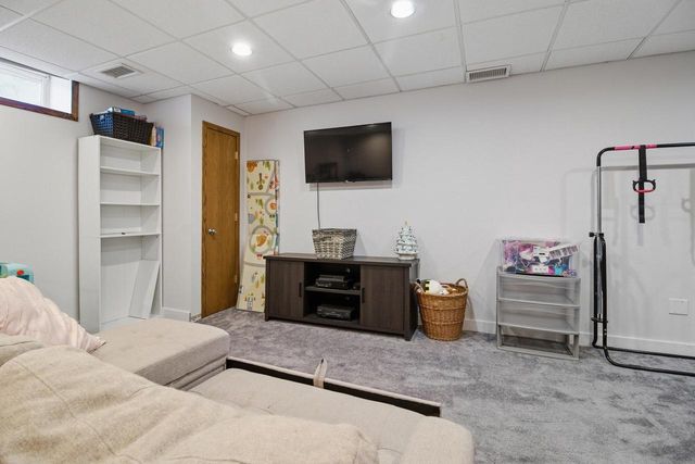 3060 E Stonefield DRIVE, Oak Creek, WI 53154