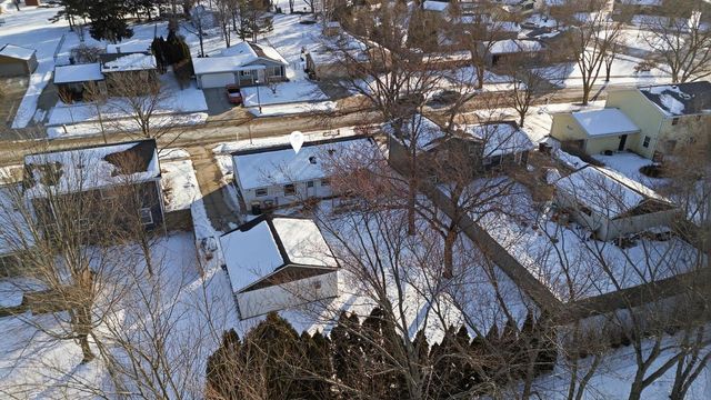 3060 E Stonefield DRIVE, Oak Creek, WI 53154