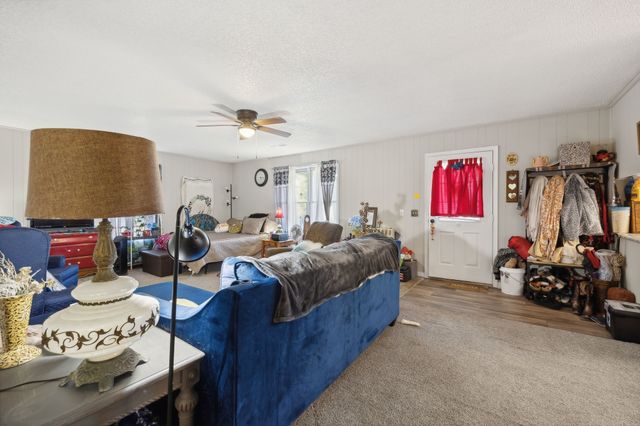 4901 Highway 52, W, Lafayette, TN 37083