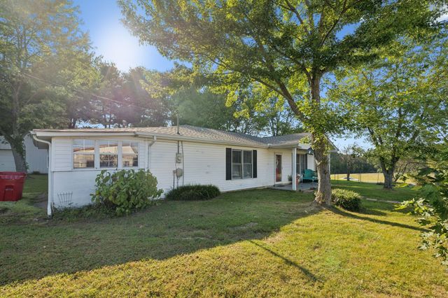 4901 Highway 52, W, Lafayette, TN 37083