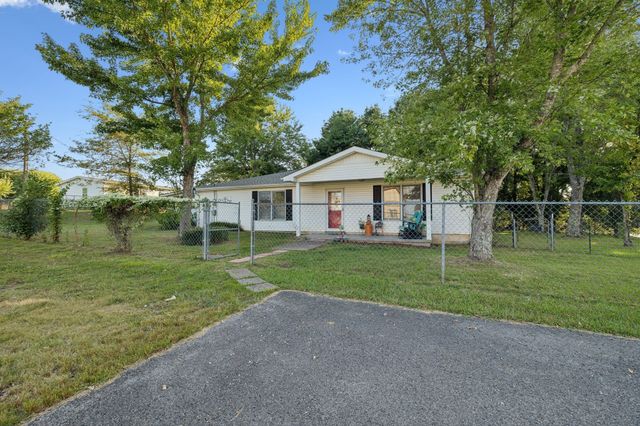 4901 Highway 52, W, Lafayette, TN 37083