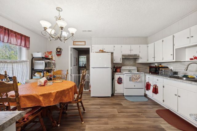 4901 Highway 52, W, Lafayette, TN 37083