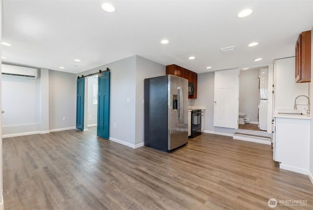 1102 N Sheridan Avenue, Tacoma, WA 98403