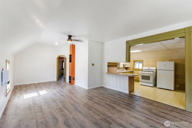 1102 N Sheridan Avenue, Tacoma, WA 98403
