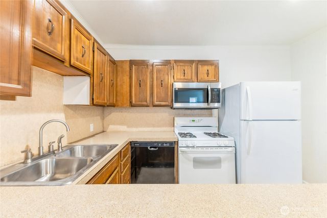 1102 N Sheridan Avenue, Tacoma, WA 98403