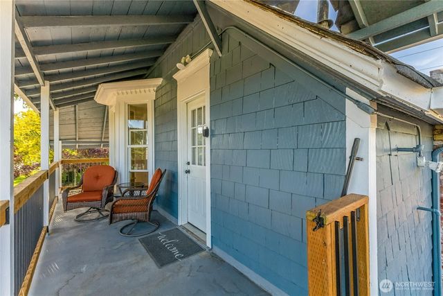 1102 N Sheridan Avenue, Tacoma, WA 98403