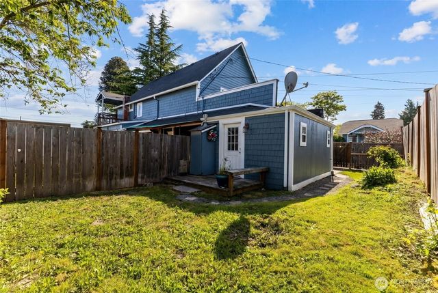 1102 N Sheridan Avenue, Tacoma, WA 98403