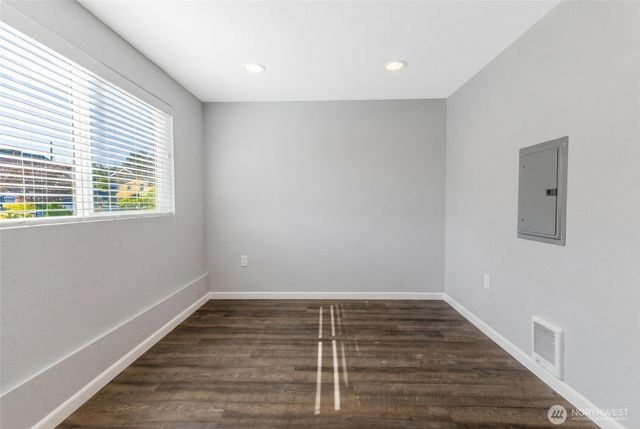 1102 N Sheridan Avenue, Tacoma, WA 98403