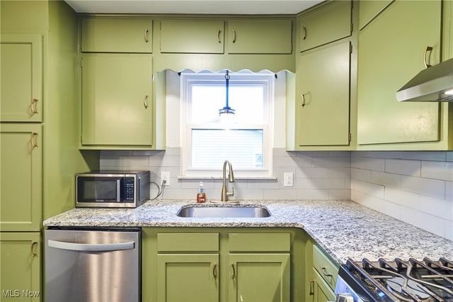 635 N Hawkins Avenue, Akron, OH 44313