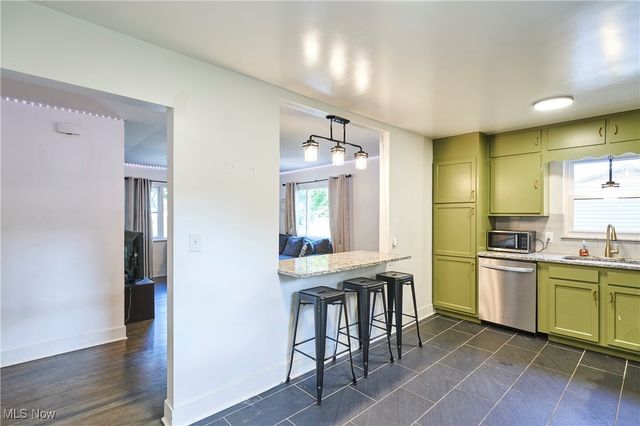 635 N Hawkins Avenue, Akron, OH 44313