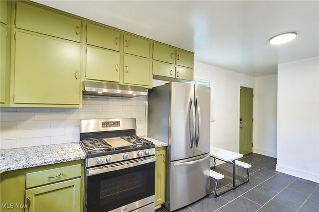 635 N Hawkins Avenue, Akron, OH 44313