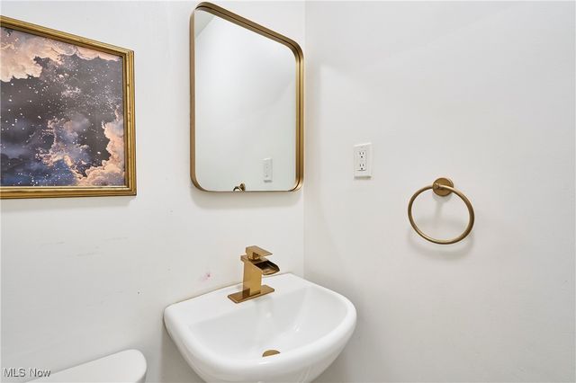 635 N Hawkins Avenue, Akron, OH 44313