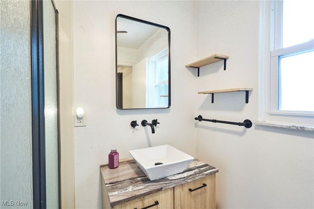 635 N Hawkins Avenue, Akron, OH 44313