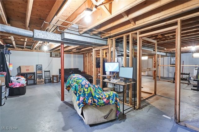 635 N Hawkins Avenue, Akron, OH 44313