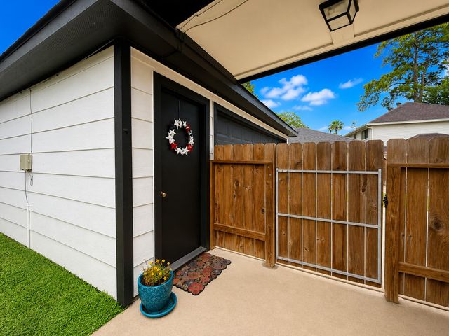 17510 Sorrel Ridge Drive, Spring, TX 77388