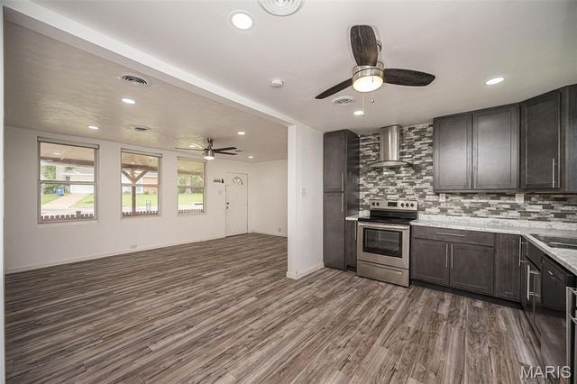 607 Majesty Court, Unincorporated, MO 63125