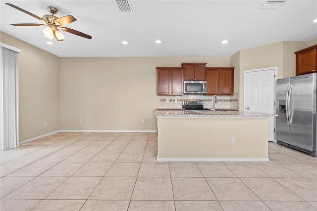 8961 TURNSTONE HAVEN PLACE, Tampa, FL 33619